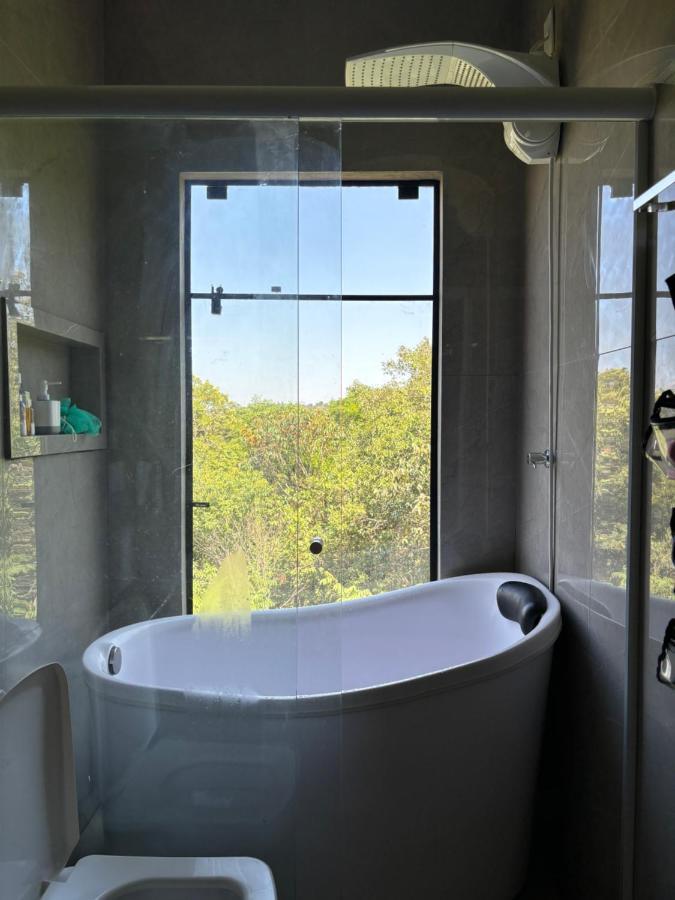 Chale Recanto - Ofuro, Banheira, Vista, Cachoeira E Lago Alexania Ngoại thất bức ảnh