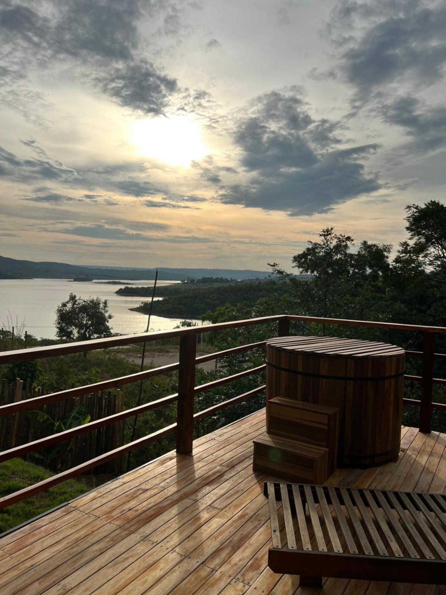 Chale Recanto - Ofuro, Banheira, Vista, Cachoeira E Lago Alexania Ngoại thất bức ảnh